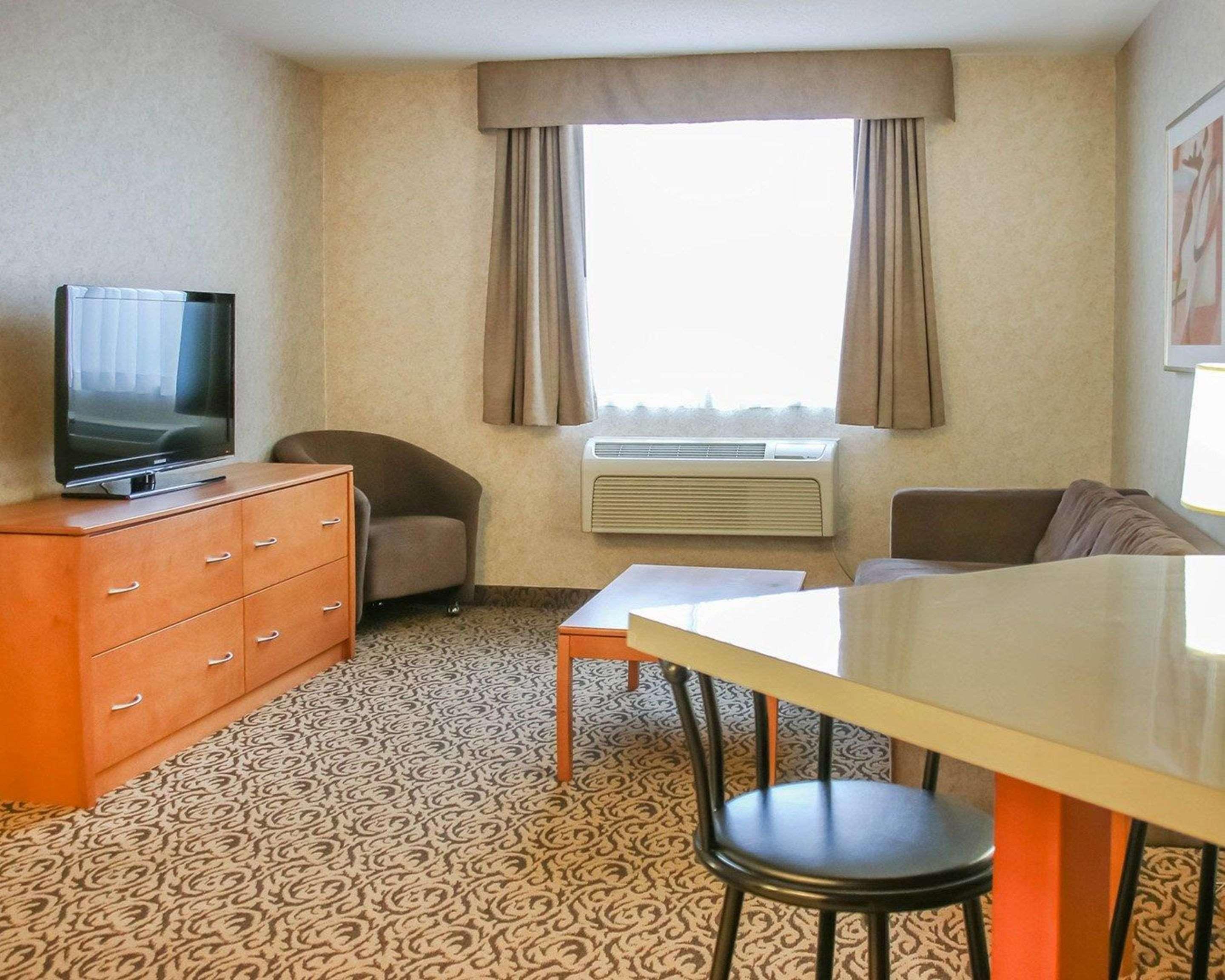 Quality Inn & Suites Winnipeg Kültér fotó